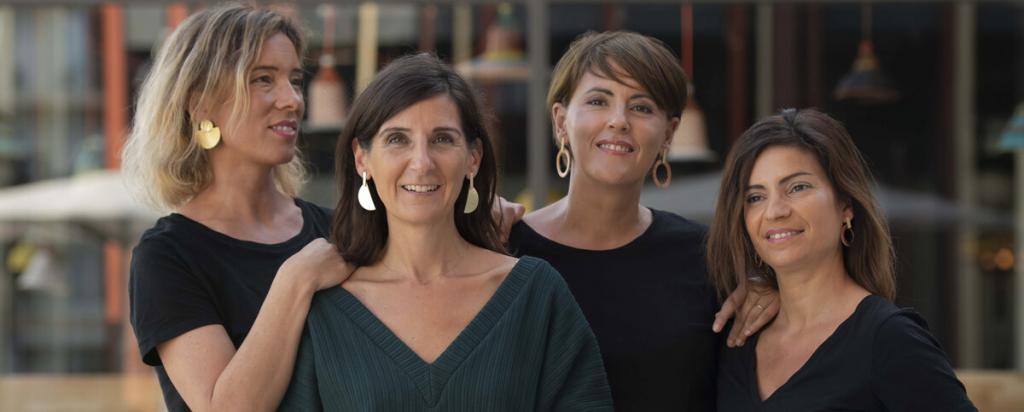 Carole&Co la créatrice de bijoux en cuir et ses copines