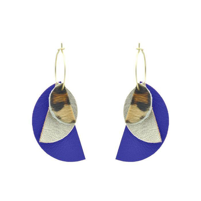 Boucles d'oreilles coloris bleu klein et léopard